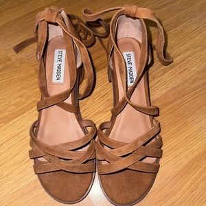 STEVE MADDEN - Brown Ankle Wrapped Heels